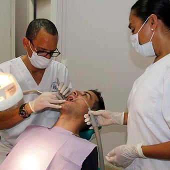 Clínica Dental y Estética Endodent paciente en tratamiento odontológico